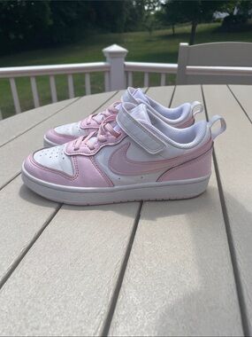 Nike Court Borough Low kids Size 2.5